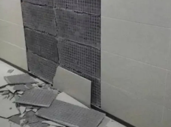 乌马河瓷砖空鼓维修公司分享下乌马河墙砖松动维修的知识